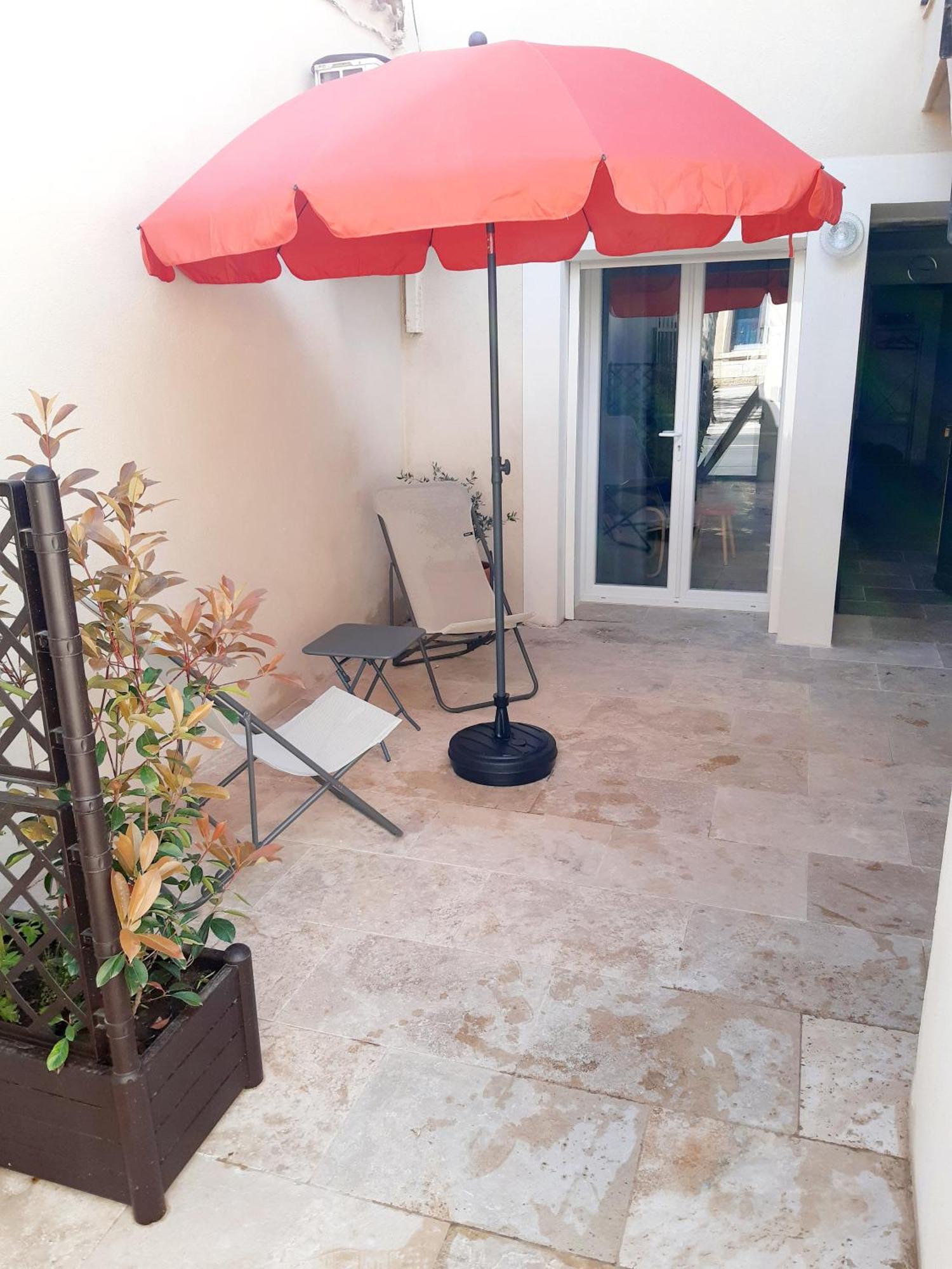 Le D'eglantine Apartment *